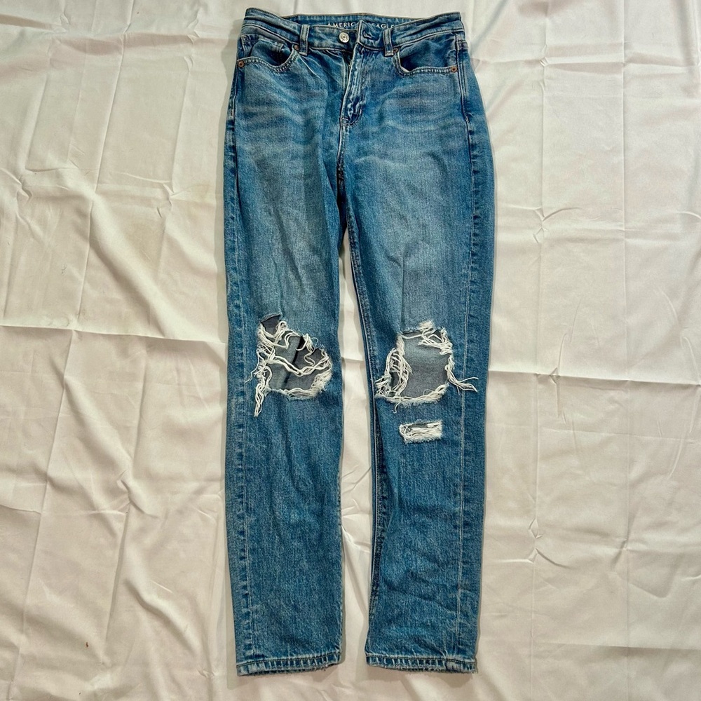 American Eagle Mom Jeans Strigid Size 2